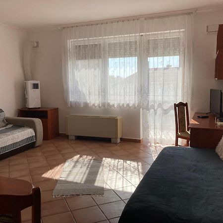 Noemi Apartman Hajduszoboszlo Luaran gambar